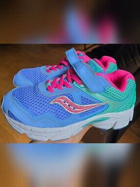 Sz 2 Little Girl's SAUCONY COHESION 10 AC Bungee Lace/Adjustable Strap